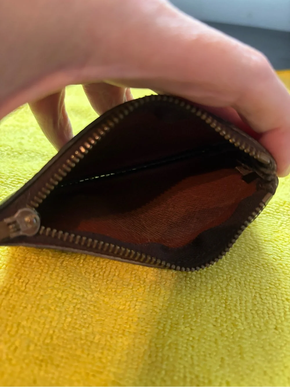 Louis Vuitton Monogram Pochette Cles Key Pouch – Fair Condition (Repair Needed)